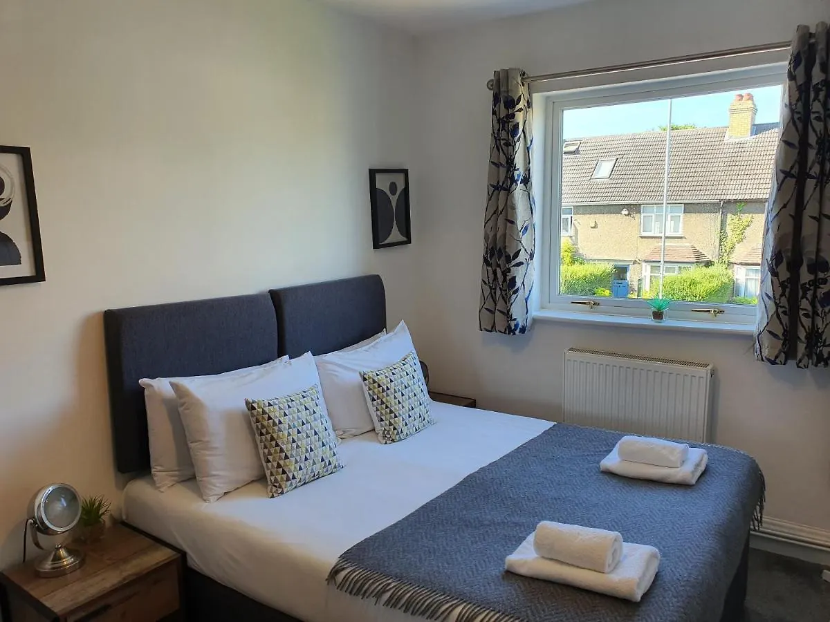 North Cambridge Guesthouse By Payman Club Guest house